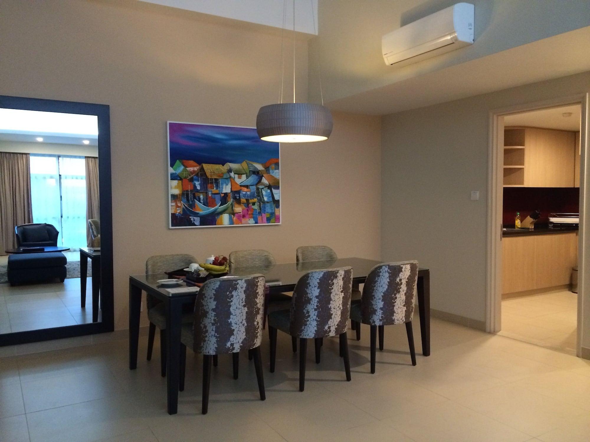 胡志明市萨默塞特酒店 外观 照片 A dining room in a condominium