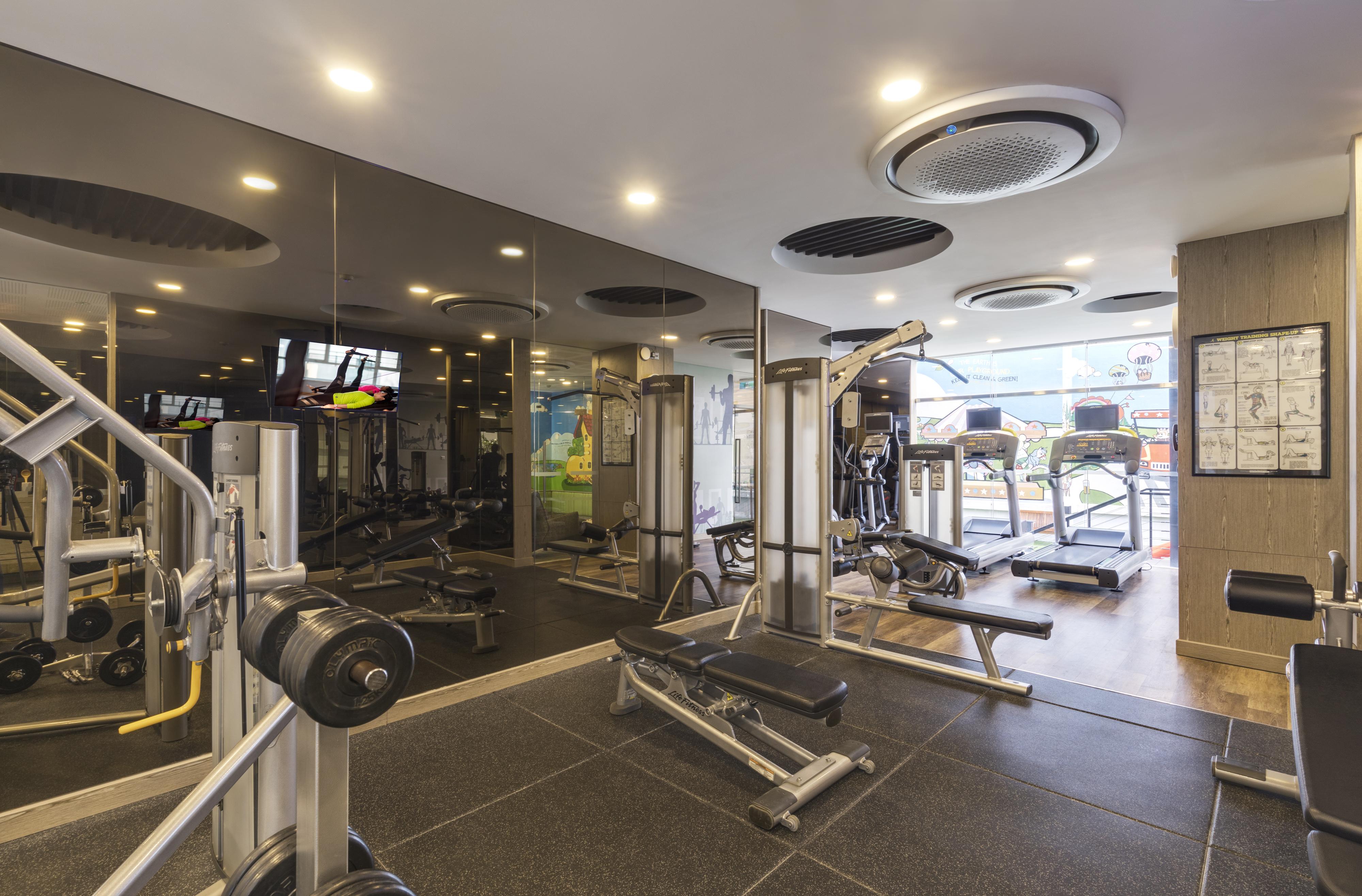 胡志明市萨默塞特酒店 外观 照片 The gym at the hotel