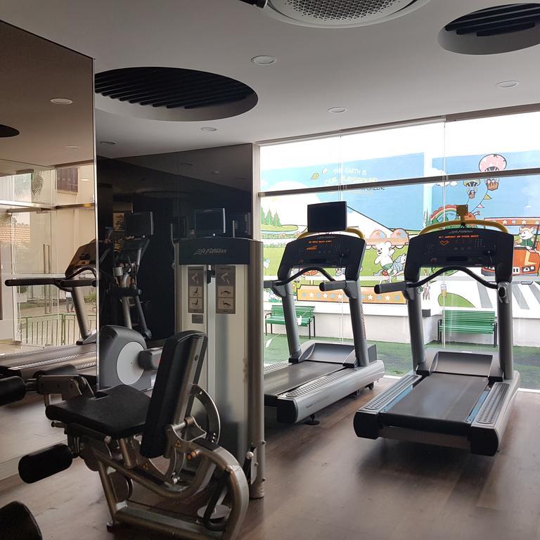胡志明市萨默塞特酒店 外观 照片 The gym at the hotel