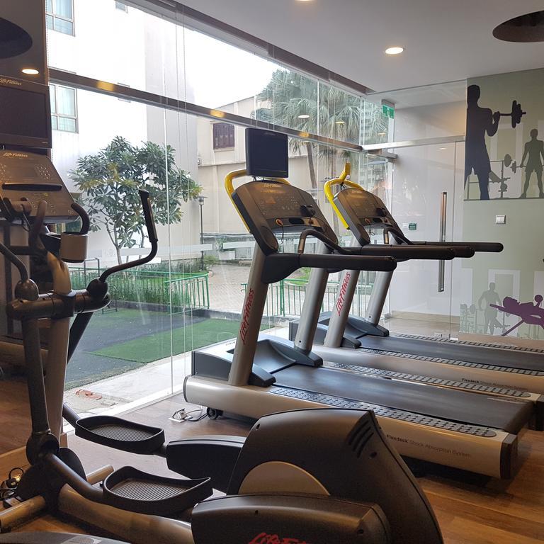 胡志明市萨默塞特酒店 外观 照片 A treadmill